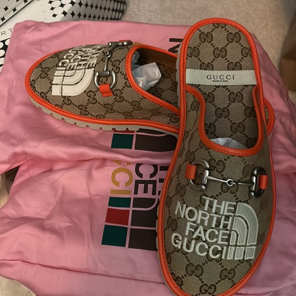 Men’s Limited edition Gucci North Face slides size 8. Also fits woman size 9/10 - Picture 4 of 4